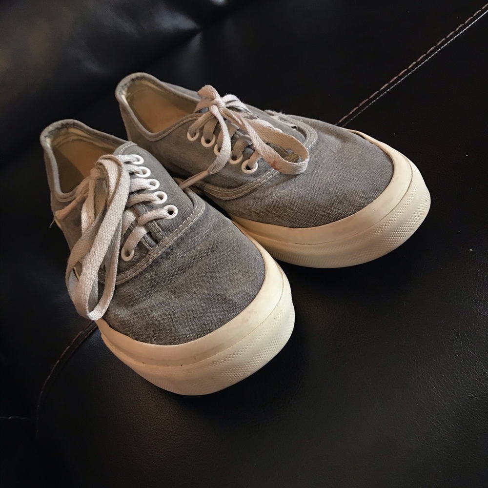 Unisex Authentic grey Vans